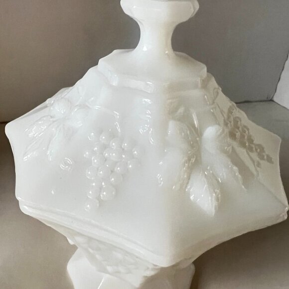 Vtg Milk Glass Lidded Candy Dish Embossed Grapes Leaves Smooth Glass Compote - Picture 9 of 13